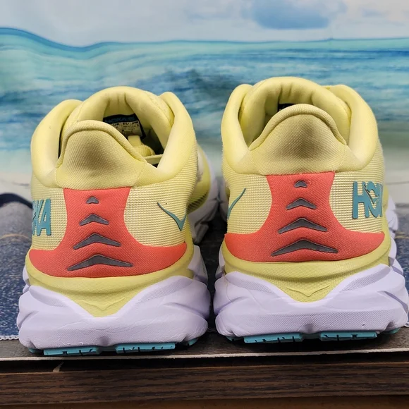 Hoka Clifton 8 Womens 7.5B - Picture 8 of 10